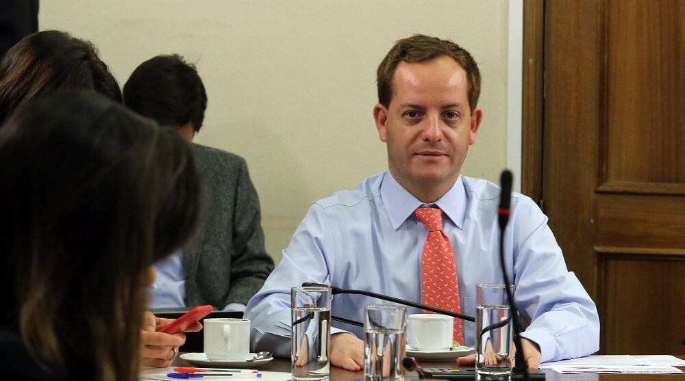 Antiportonazos: Diputado Nicolás Noman (UDI) «presenta proyecto que obliga a vehículos a contar con Cortacorrientes»