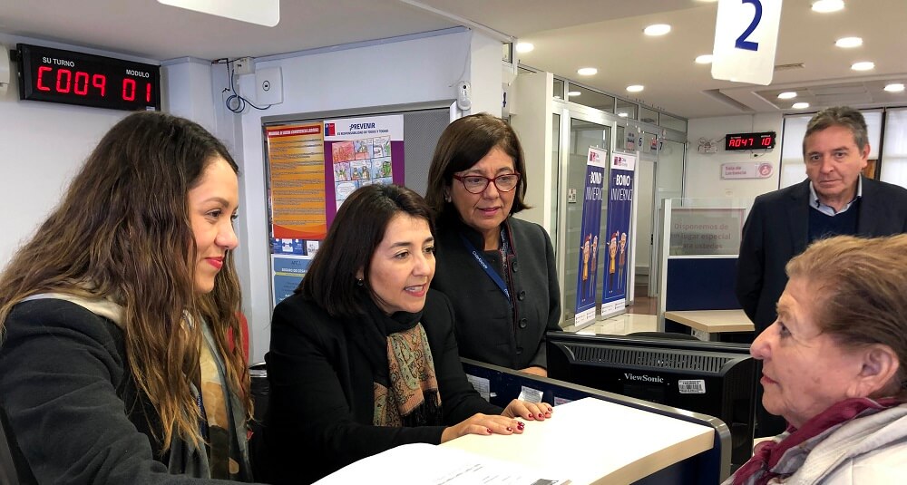 Seremi Región Metropolitana del Trabajo informa sobre entrega de Bono Invierno: 423 mil adultos mayores lo recibirán