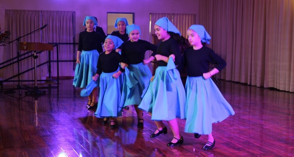  Departamento de Educación Municipal de la Comuna de Laja “realizó muestra de danzas latinoamericanas y grupos instrumentales”