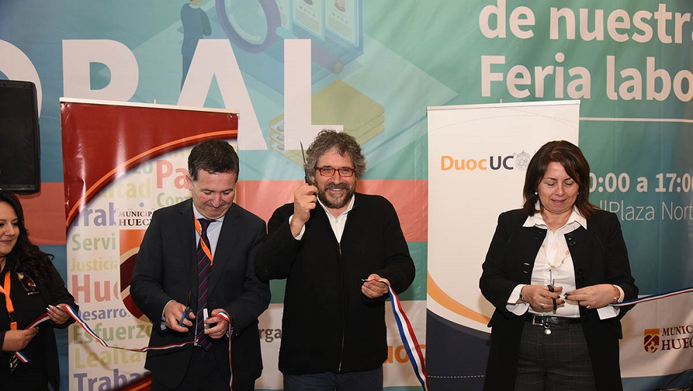 Más de 1.300 ofertas de trabajo fueron puestas a disposición de los vecinos de Huechuraba en la “Feria Laboral Plaza Norte”