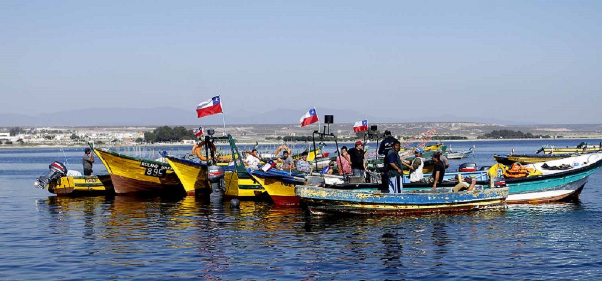  Pescadores artesanales protestaron para exigir al Gobierno el pago del Bono Pyme