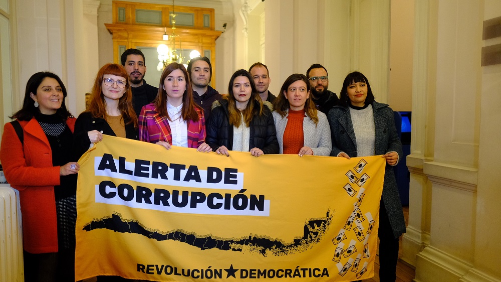  Revolución Democrática ingresa cinco proyectos de ley y propone 30 medidas para combatir la corrupción en municipios