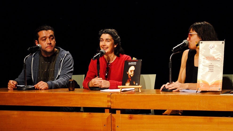 Dramaturga chilena logra notoriedad internacional con particular obra acerca del cáncer