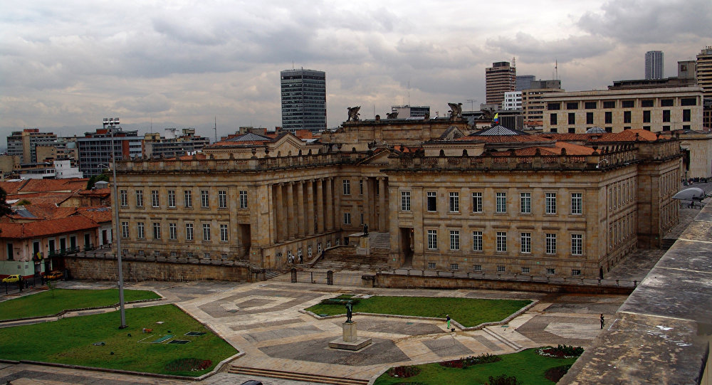 Congreso de Colombia estudia prisión perpetua para violadores y asesinos de niñas