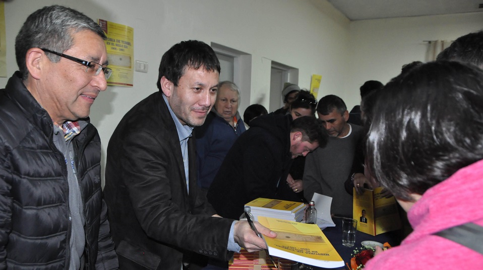 Exitosa presentación del libro “Historia de Yumbel en el Siglo XIX, 1800- 1891″