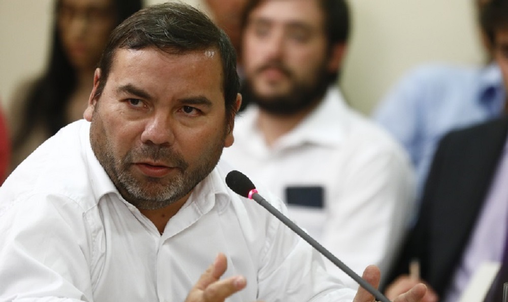 Diputado Barrera (PC) emplaza a ministro Prokurica que transparente por qué bloquea proyecto que declara al litio y SQM como interés nacional