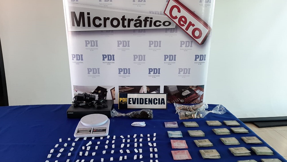 Policía de Investigaciones de Chile (PDI) Los Ángeles «detuvo a mujer y decomisó más de 1.500 dosis de cocaína base»