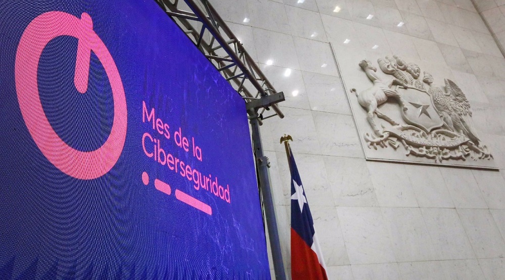 Senador Kenneth Pugh instó a seguir avanzando en ciberseguridad «un asunto muy postergado en el país»