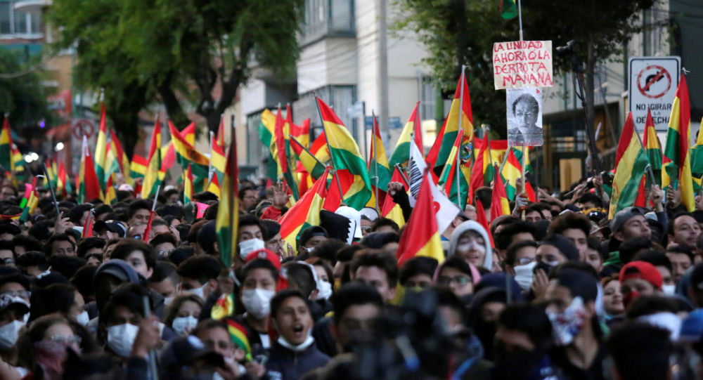  Opositores bolivianos organizan la manifestación para pedir renuncia de Morales
