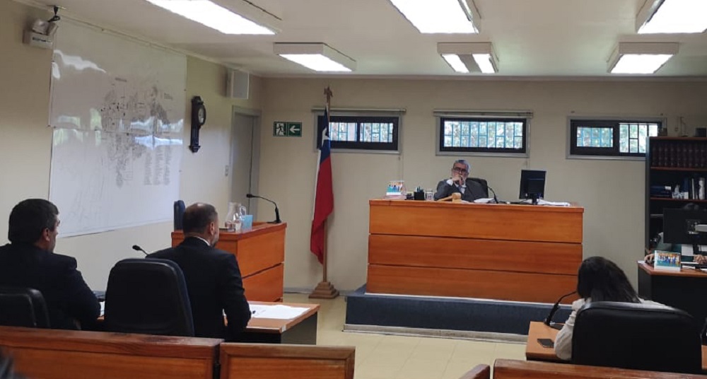  Juzgado de Garantía de Coyhaique ordena mantener incautación de celular de coronel de carabinero imputado por obstrucción a la justicia 