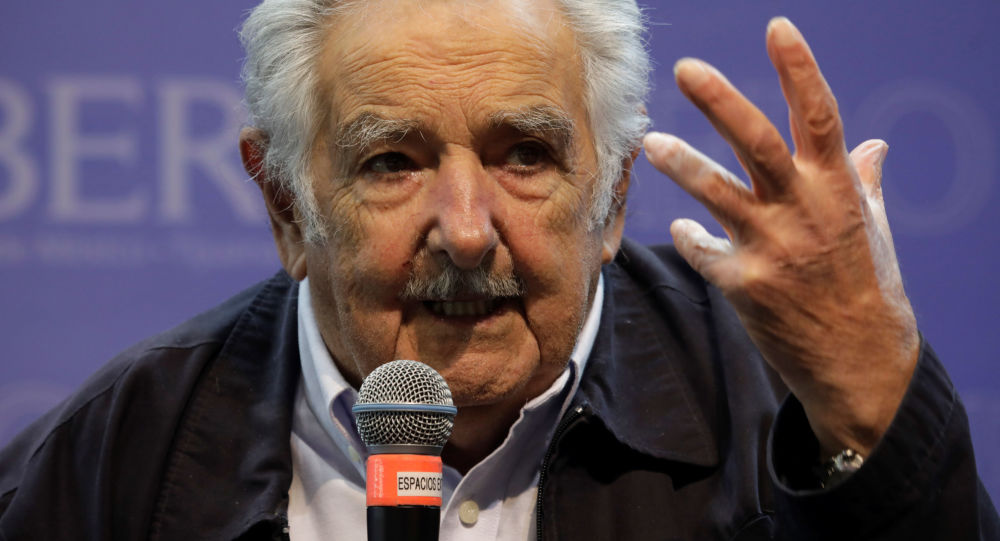  Expresidente uruguayo Mujica recomienda en México legalizar drogas, incluida la cocaína