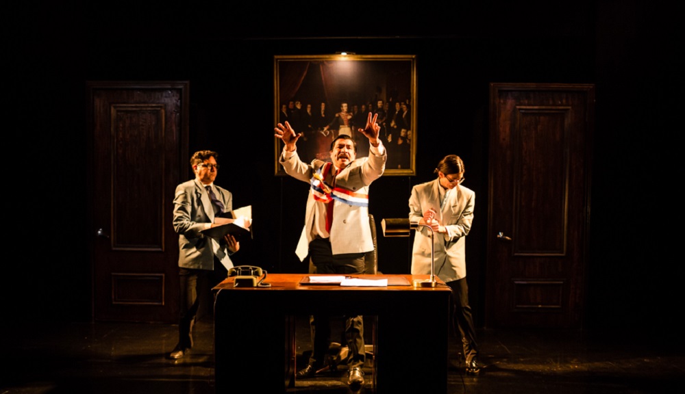 La sátira política aterriza en el Teatro Nacional Chileno con crítico montaje