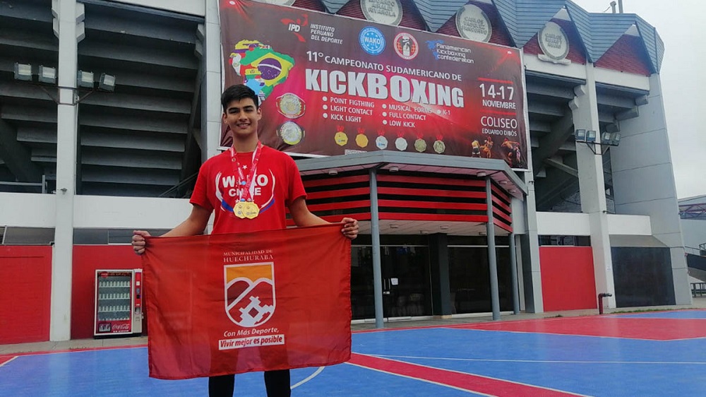  Deportista de Huechuraba se consagra bicampeón de Kickboxing