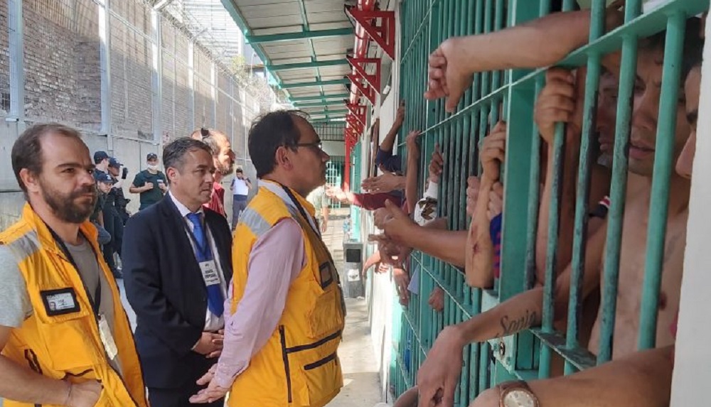  INDH se constituye en Santiago 1 para constatar las condiciones de los reclusos tras grave incidente carcelario