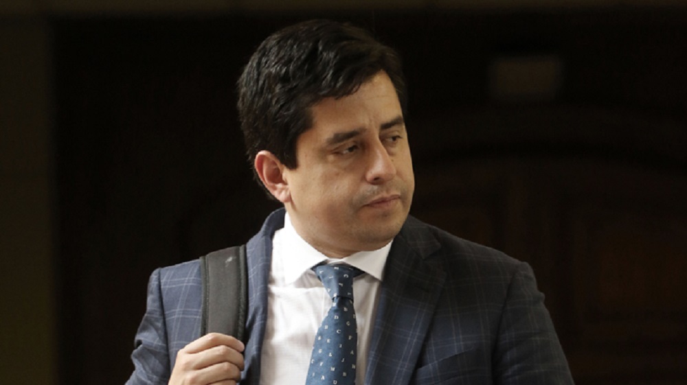  Senador Pedro Araya exige fiscalizar a empresas  contratistas ante denuncias de rebajas arbitrarias de sueldo