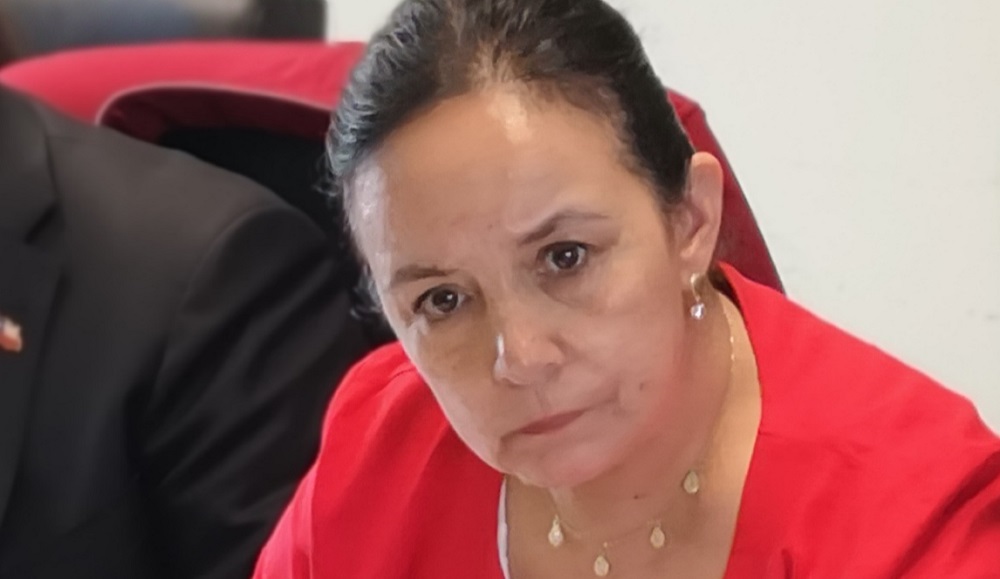  Senadora Aravena: “El límite a la reelección será sin letra chica, como señal de una profunda renovación en la política”