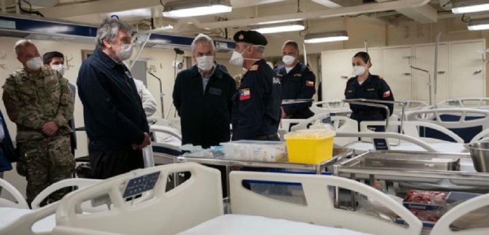  Senador Navarro por gira de Piñera a Biobío: “Prefirió visitar un barco hospital vacío antes que a la primera línea de salud”