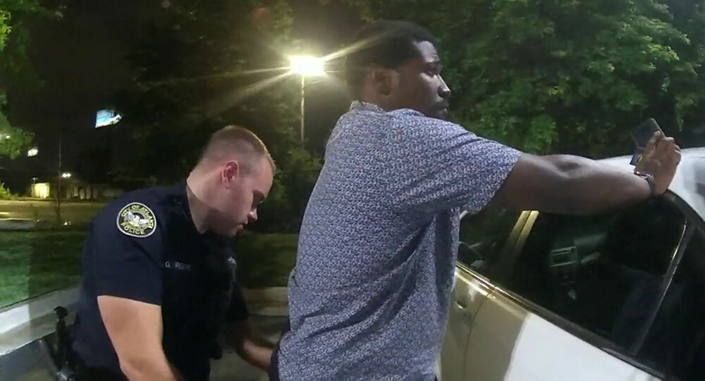  Así fue la detención del afroamericano asesinado por la Policía en Atlanta | Videos