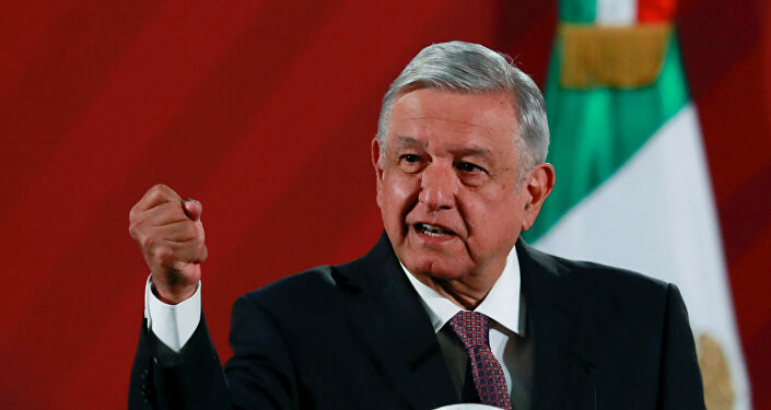  López Obrador ordena que la Defensa tome el control de aduanas y puertos