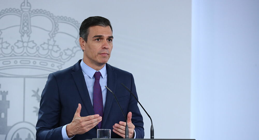Sánchez asegura que el rey emérito «debe rendir cuentas de su conducta», pero defendió la monarquía
