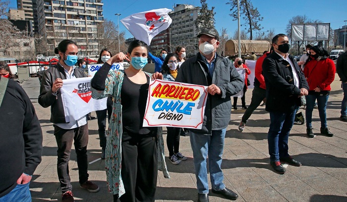  En plaza dignidad comando «Chile Digno» lanza campaña oficial por el apruebo y la convención constitucional 