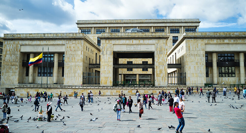 Corte Suprema de Colombia remite a tribunal superior desacato contra ministro