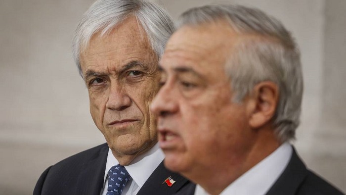 Diputados presentan acusación constitucional contra exministro Mañalich por «infringir gravemente la Constitución y las leyes, colocando en riesgo la vida y la salud de la población»