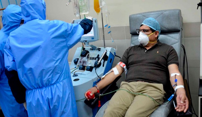 Universidad de Chile inicia tratamiento de plasma con alto nivel de anticuerpos capaz de revertir avance del COVID-19 en pacientes críticos