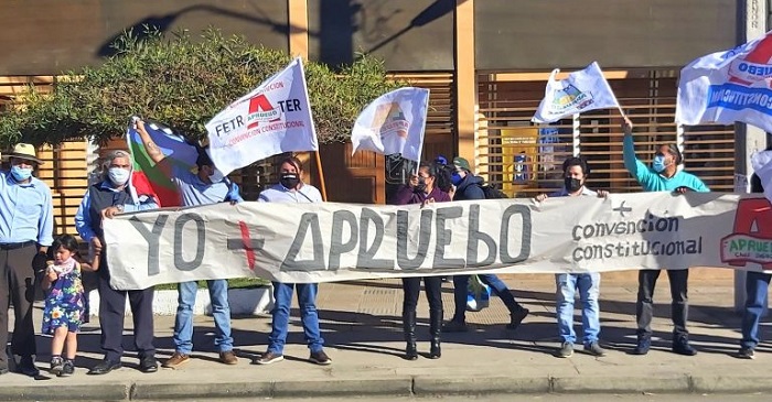 Dieguinos con banderas, música y cánticos salieron a la calle para manifestar su apoyo a la nueva Constitución y a la Convención Constitucional