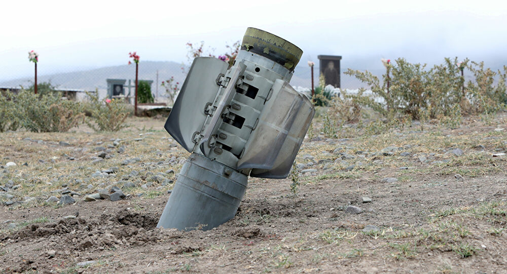 Video: Armenia destruye varios camiones con soldados azeríes