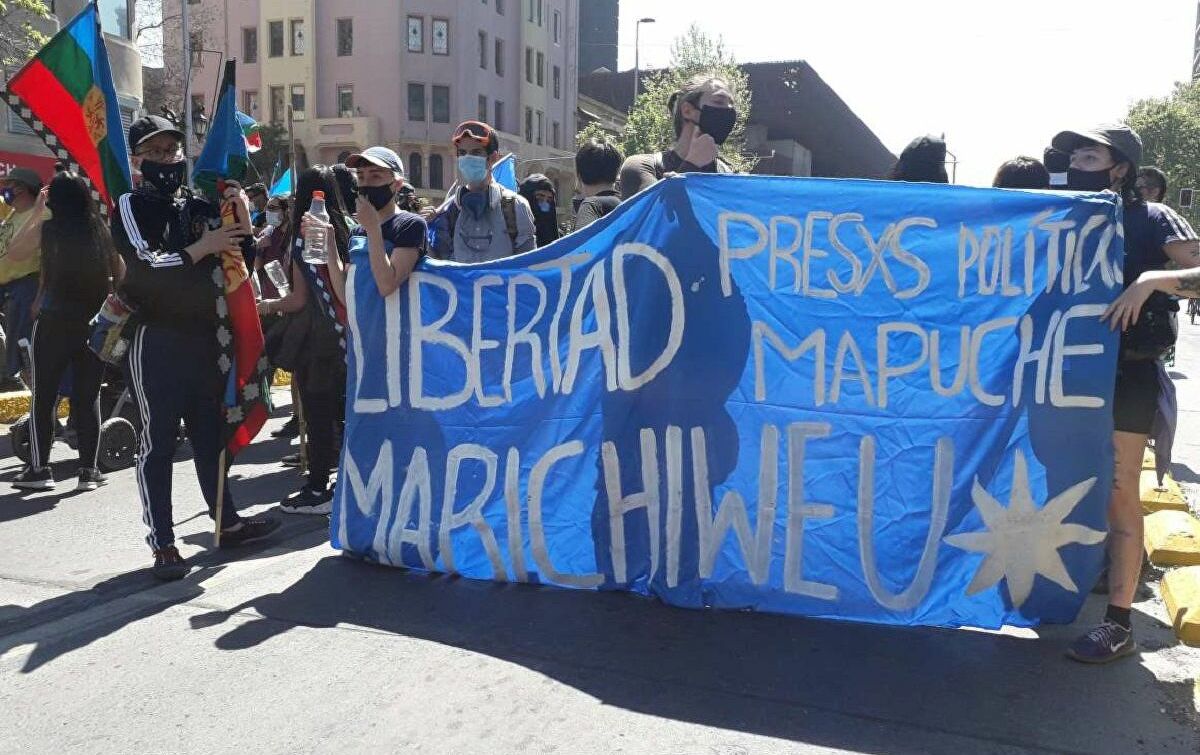  Marcha por la lucha mapuche y el 12 de octubre
