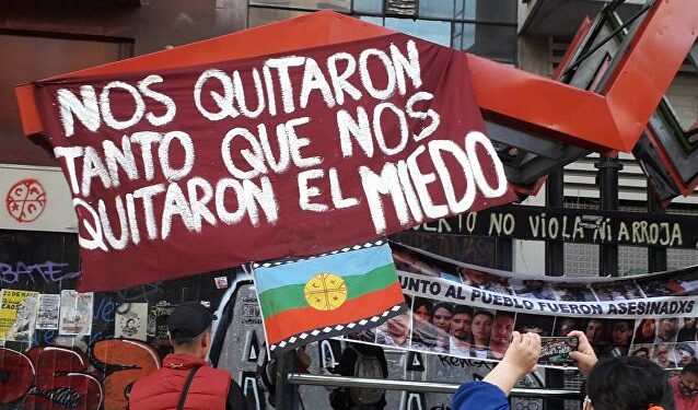 Tras un año de asesinatos, simulaciones de fusilamiento y violaciones sistemáticas a los DDHH, más del 78% de los chilenos votaron a favor de una nueva constitución