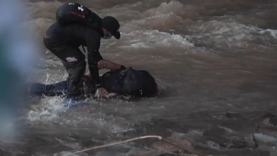 7° Juzgado de Garantía de Santiago decreta la prisión preventiva de Carabinero imputado por homicidio frustrado en Puente Pío Nono | Videos