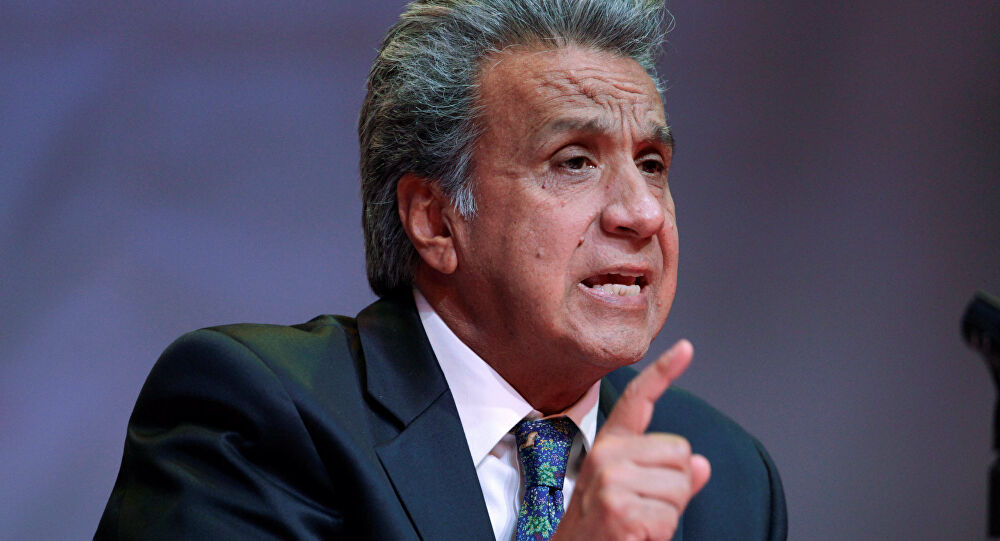  Presidente de Ecuador pide renuncia a gobernador que enjuició a un periodista