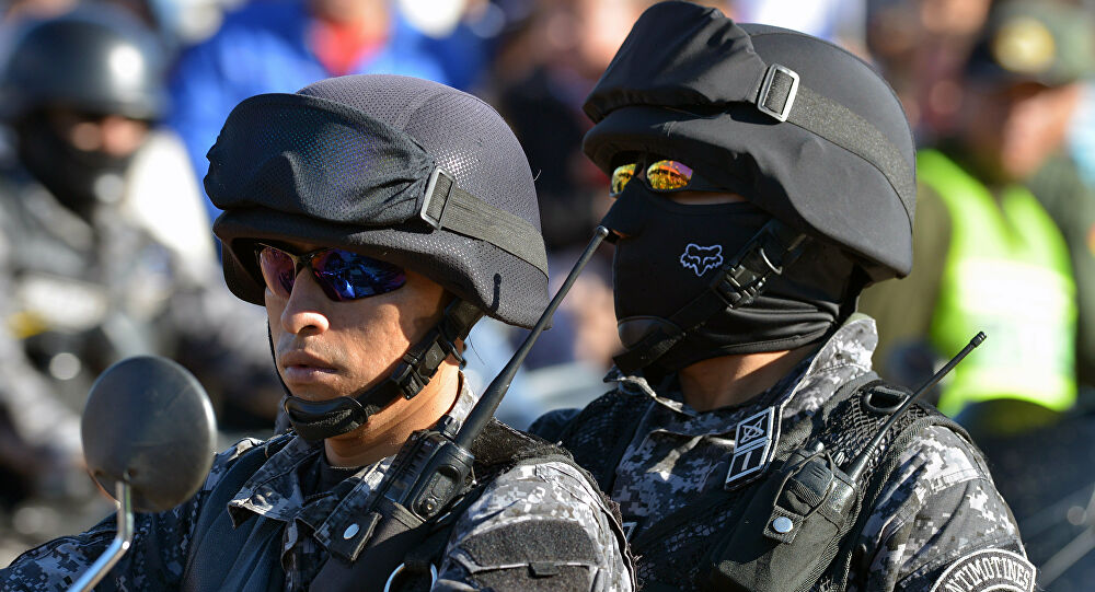 La Policía boliviana se moviliza para capturar a 2 exministros de Áñez
