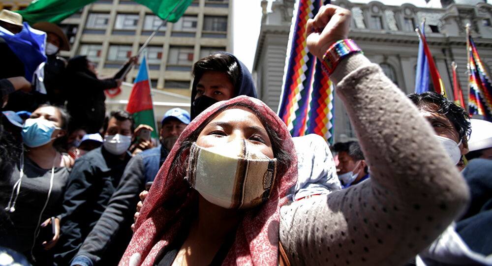 Por María Luisa Ramos Urzagaste | Iglesias, grupos violentos, sectas y militares retirados conspiran contra el nuevo Gobierno en Bolivia