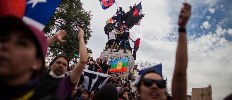  Los chilenos prefieren que personas sin afiliación política redacten la nueva constitución