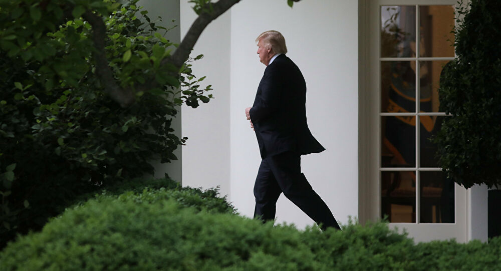 Exagente de CIA afirma que Trump podría ser destituido para evitar guerra con Irán