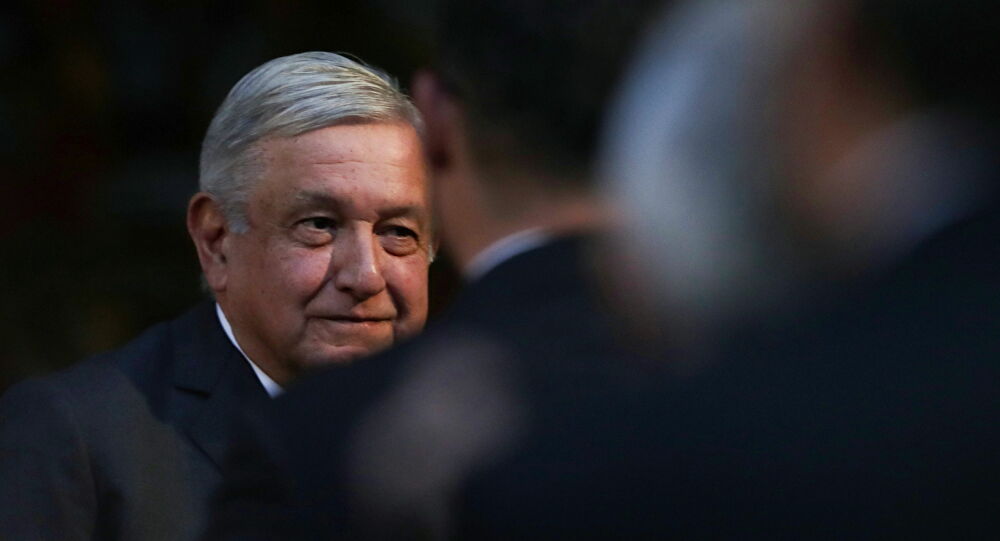 López Obrador ofrece asilo político a Assange en México