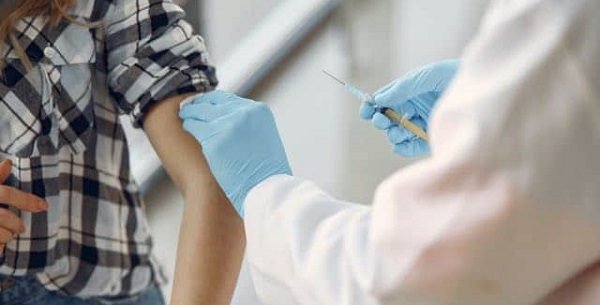 ISP aprueba uso de la vacuna de AstraZeneca contra el COVID-19
