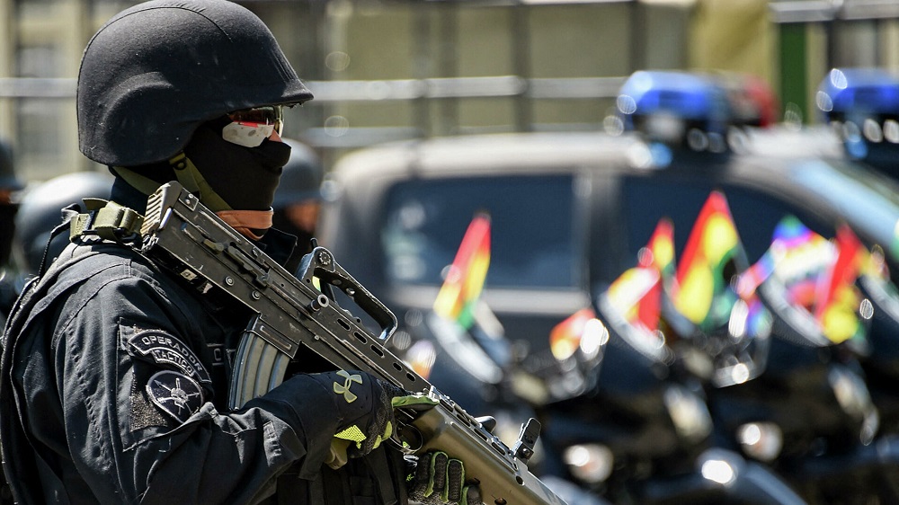 La Policía de Bolivia confirma que recibió armamento argentino de forma irregular en 2019