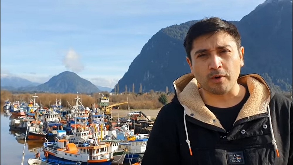  Diputado Calisto (DC) pide duras sanciones para salmonera en Aysén y exige retiro de balsa jaula