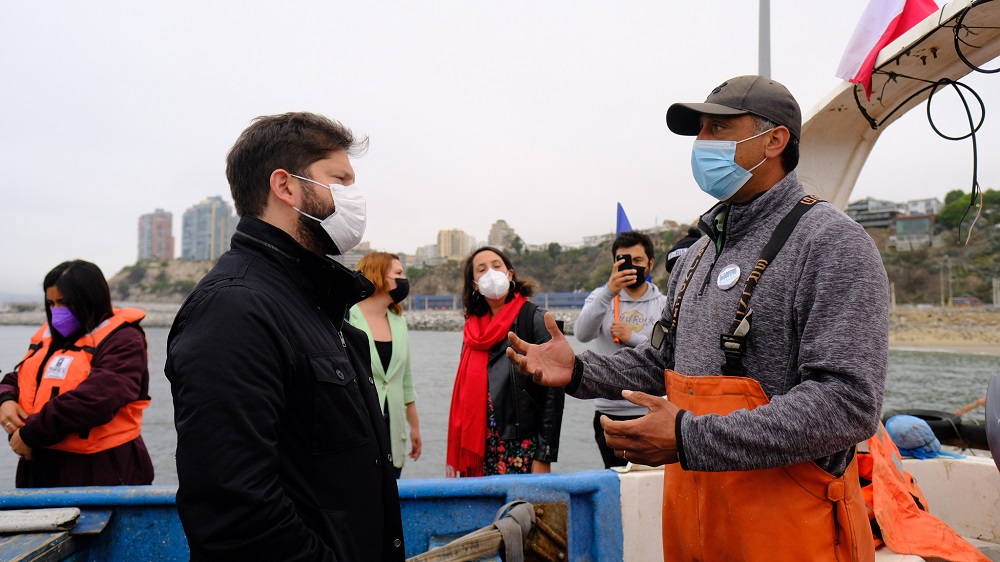 Gabriel Boric: «Estoy a favor de terminar con la desigualdad y de otorgarle dignidad a los trabajadores de la pesca en Chile»