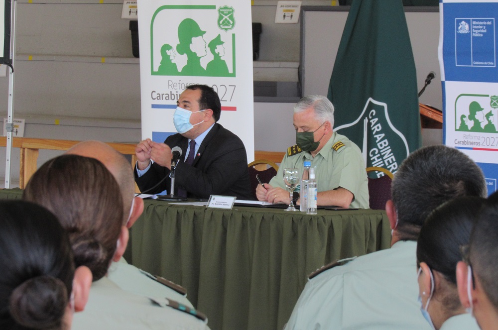 Subsecretario del Interior dicta charla a Carabineros de la Octava Zona BioBío sobre el Plan de Reforma y Modernización de Carabineros