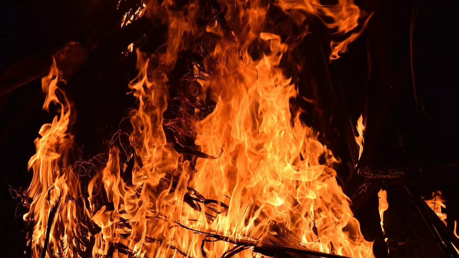 Decretan estado de catástrofe en la isla de Chiloé por el incendio en zona urbana