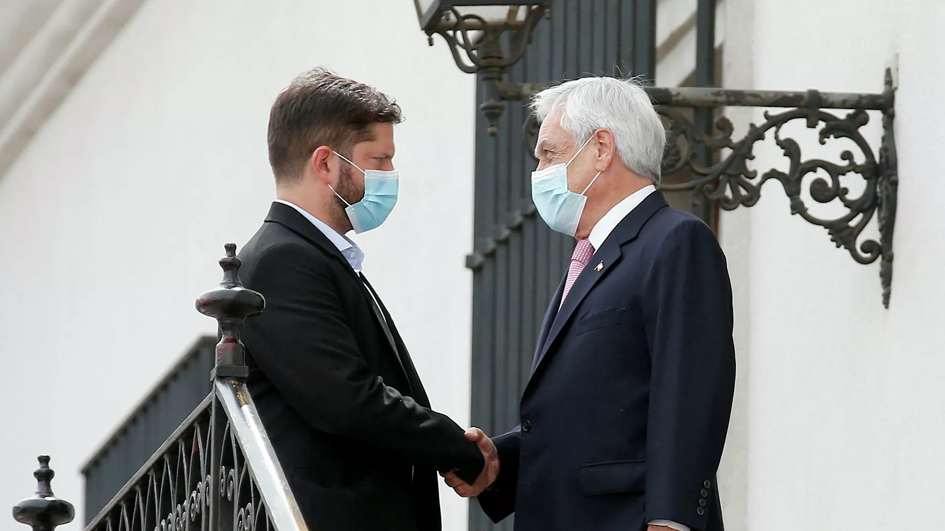  Presidente electo Gabriel Boric se reúne con Piñera y abordan temas económicos y pandemia