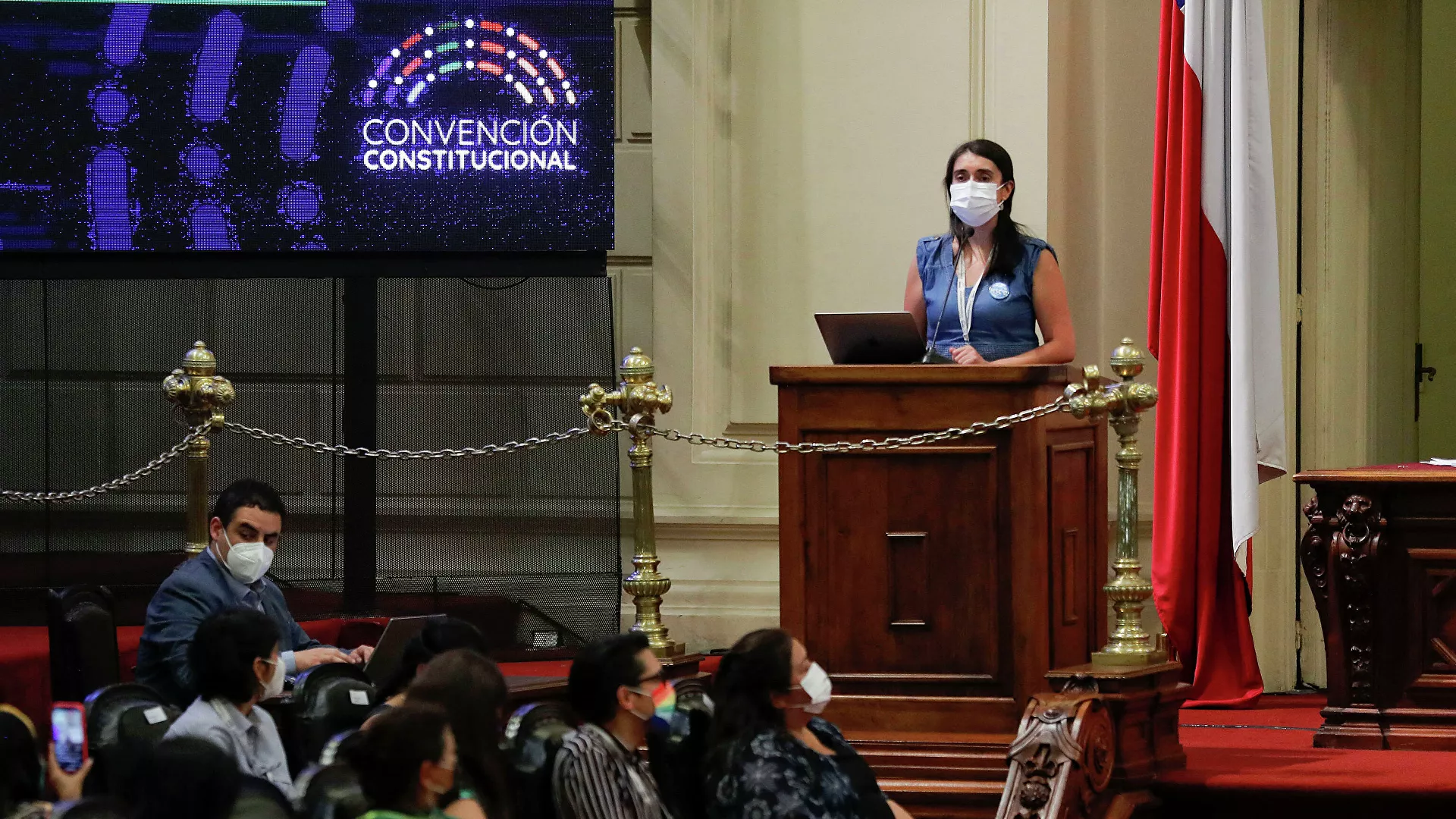  Quinteros, la odontóloga que llegó a liderar la Convención Constitucional de Chile