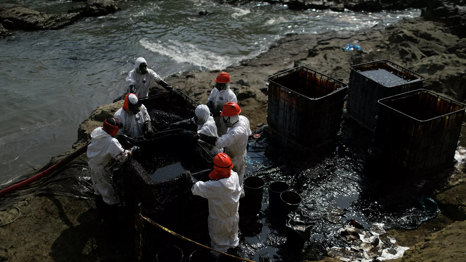  Las autoridades peruanas confirman un nuevo derrame de crudo en el mar de Lima