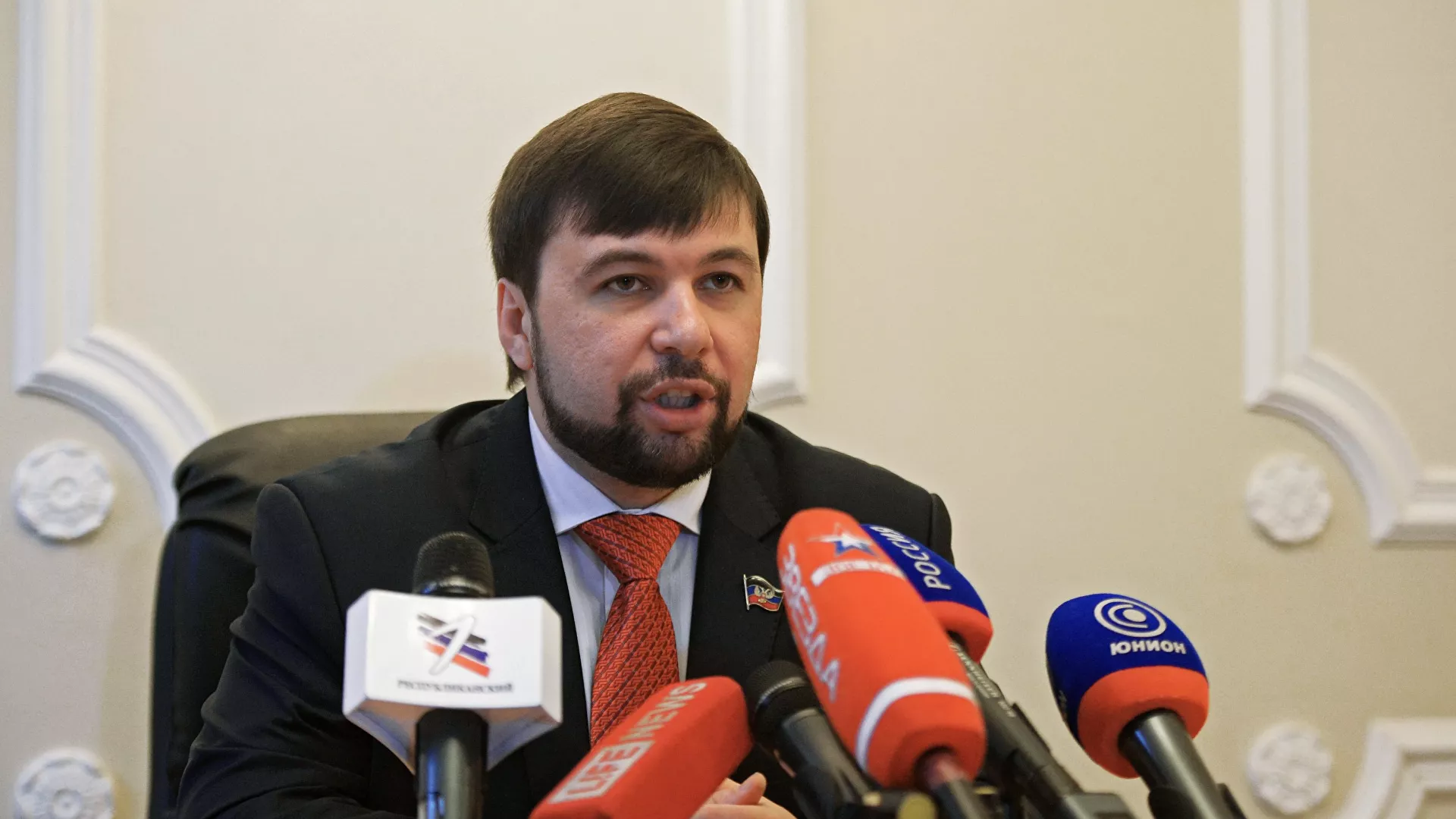  Líder de Donetsk: «En cualquier momento, Kiev puede lanzar un ataque a gran escala contra Donbás»