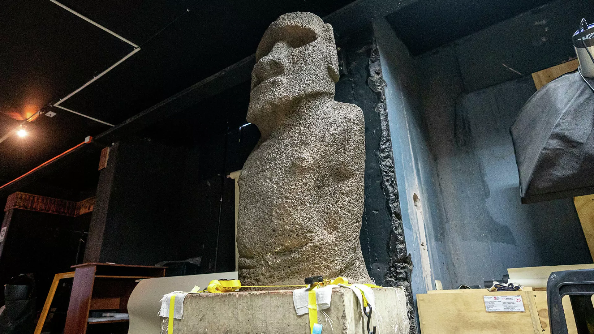  La estatua moai más antigua retorna a su lugar de origen tras 152 años | Fotos